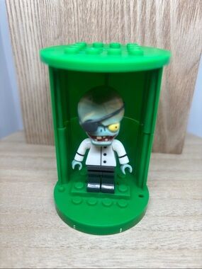 Green Mini Figure Display with Zombie Minifig